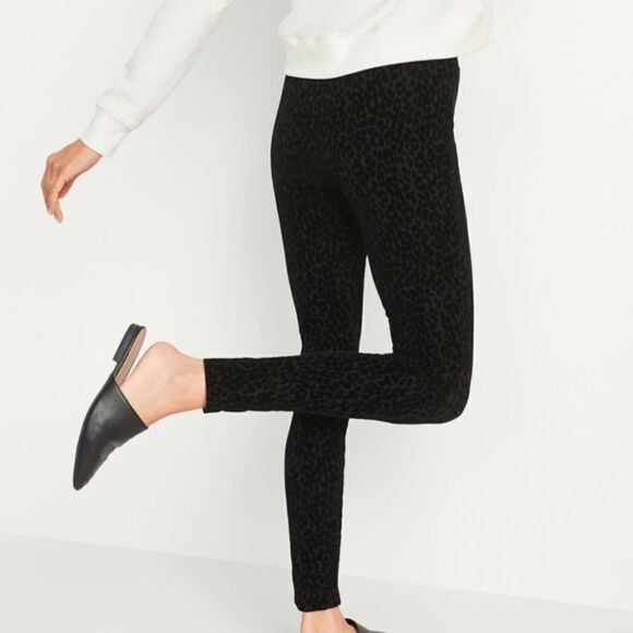 NWT Old Navy Black High-Waisted Stevie Leopard-Print Pants Small - Picture 4 of 15